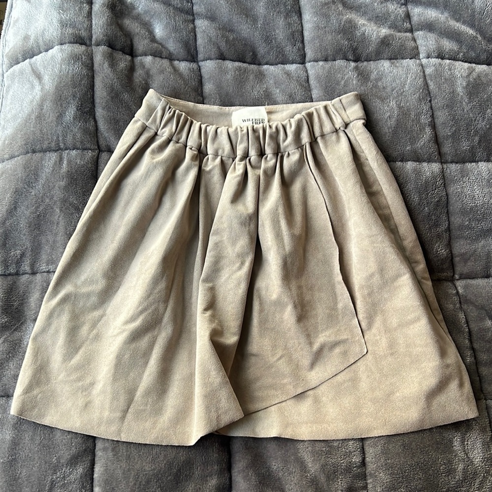 Wilfred Free Aritzia XXS Skirt Great Condition